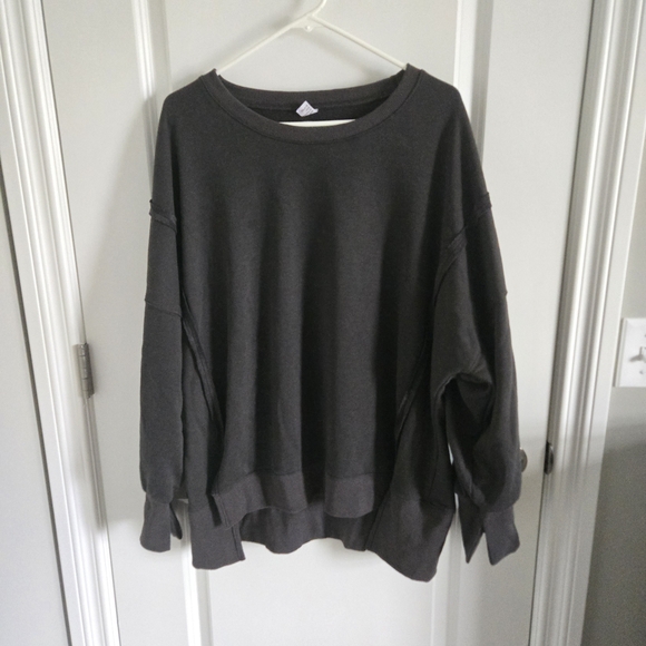 Tops - Classic Black Women's Sweatshirt